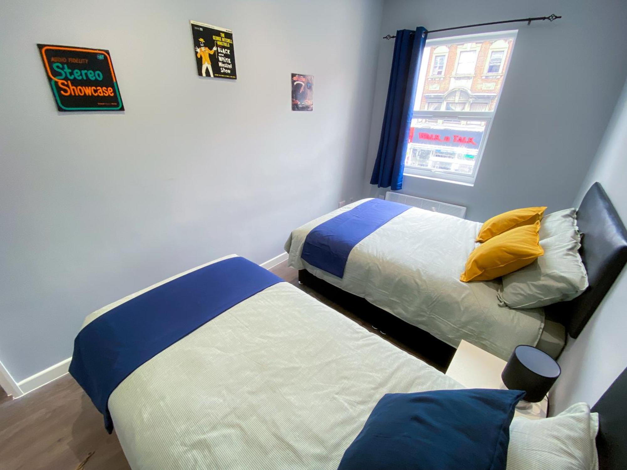 Modern 1 Bedroom Flat In Wood Green Londres Extérieur photo