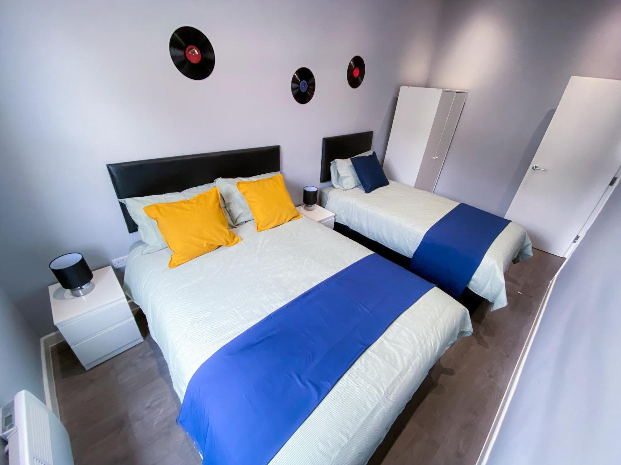 Modern 1 Bedroom Flat In Wood Green Londres Extérieur photo