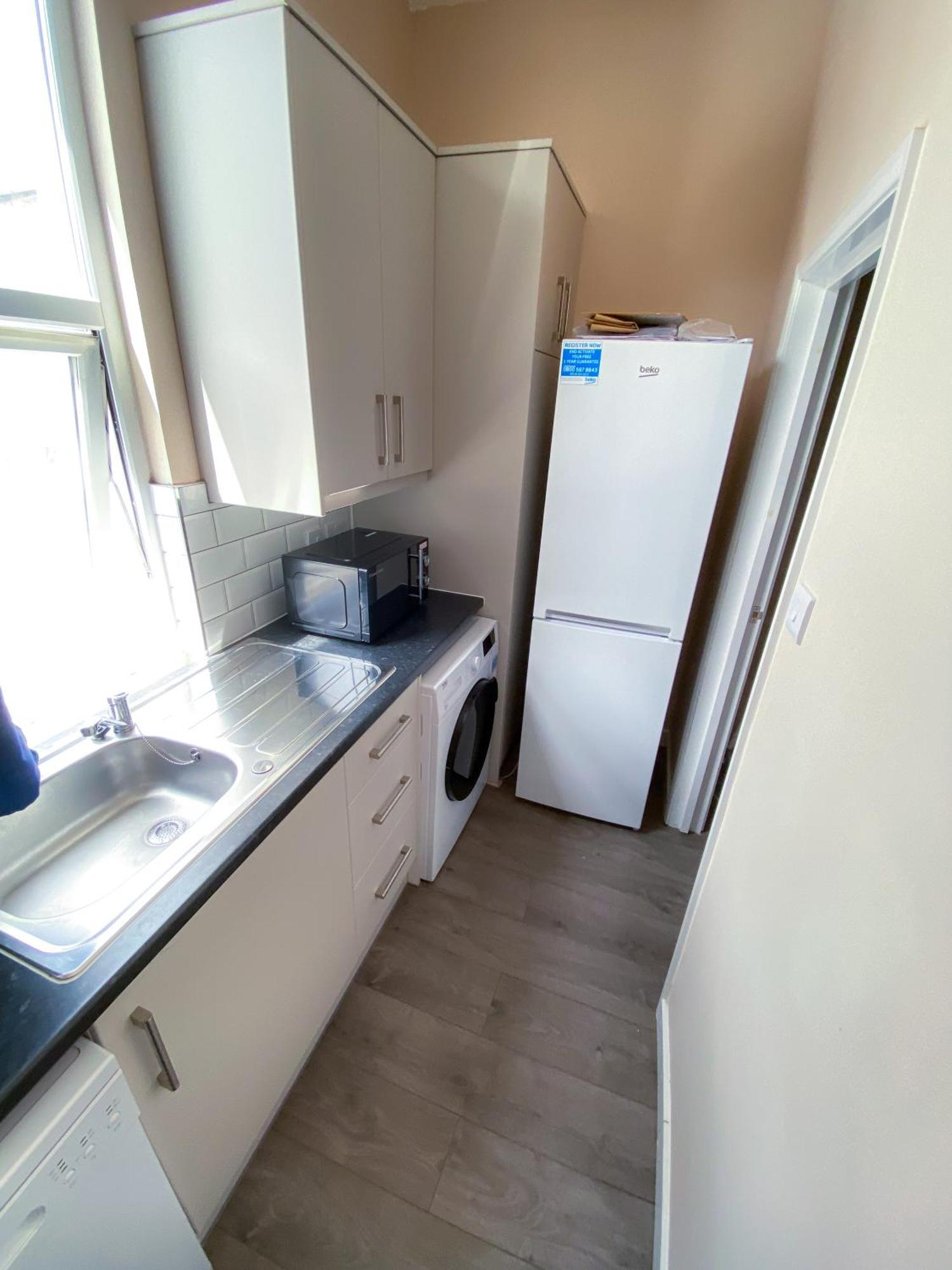 Modern 1 Bedroom Flat In Wood Green Londres Extérieur photo