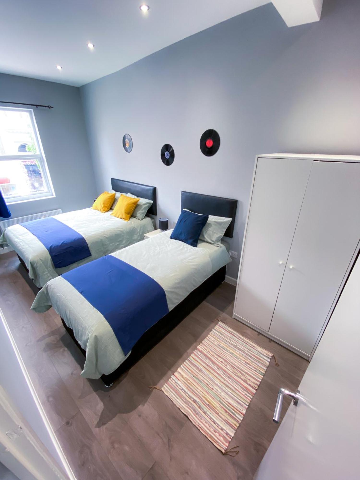 Modern 1 Bedroom Flat In Wood Green Londres Extérieur photo